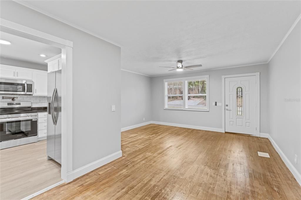 For Sale: $275,000 (3 beds, 2 baths, 1680 Square Feet)