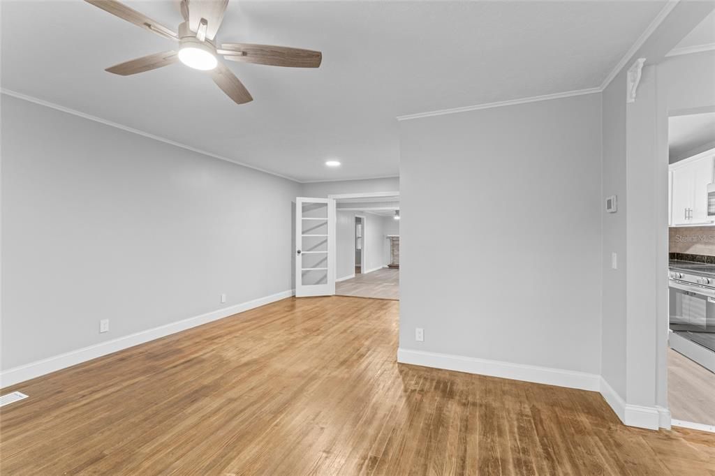 For Sale: $275,000 (3 beds, 2 baths, 1680 Square Feet)