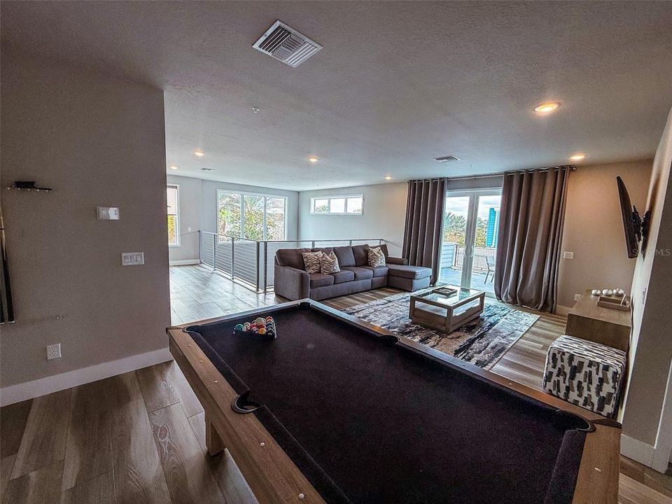 For Rent: $3,000 (5 beds, 4 baths, 2630 Square Feet)