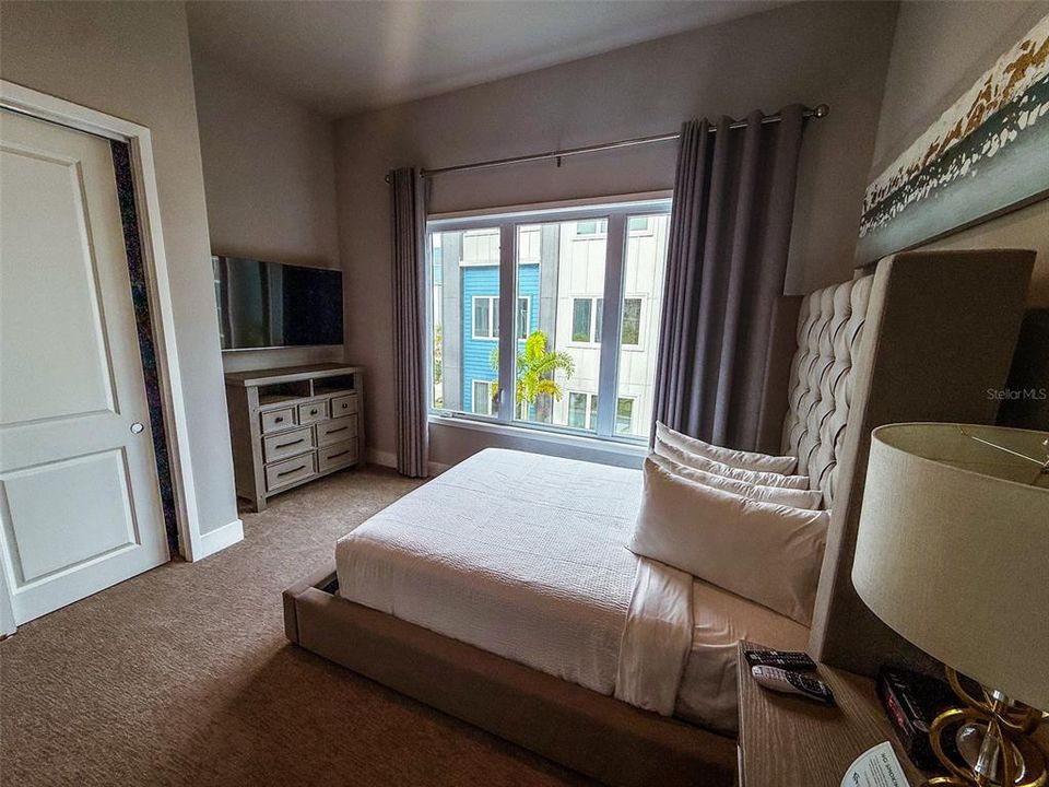 For Rent: $3,000 (5 beds, 4 baths, 2630 Square Feet)