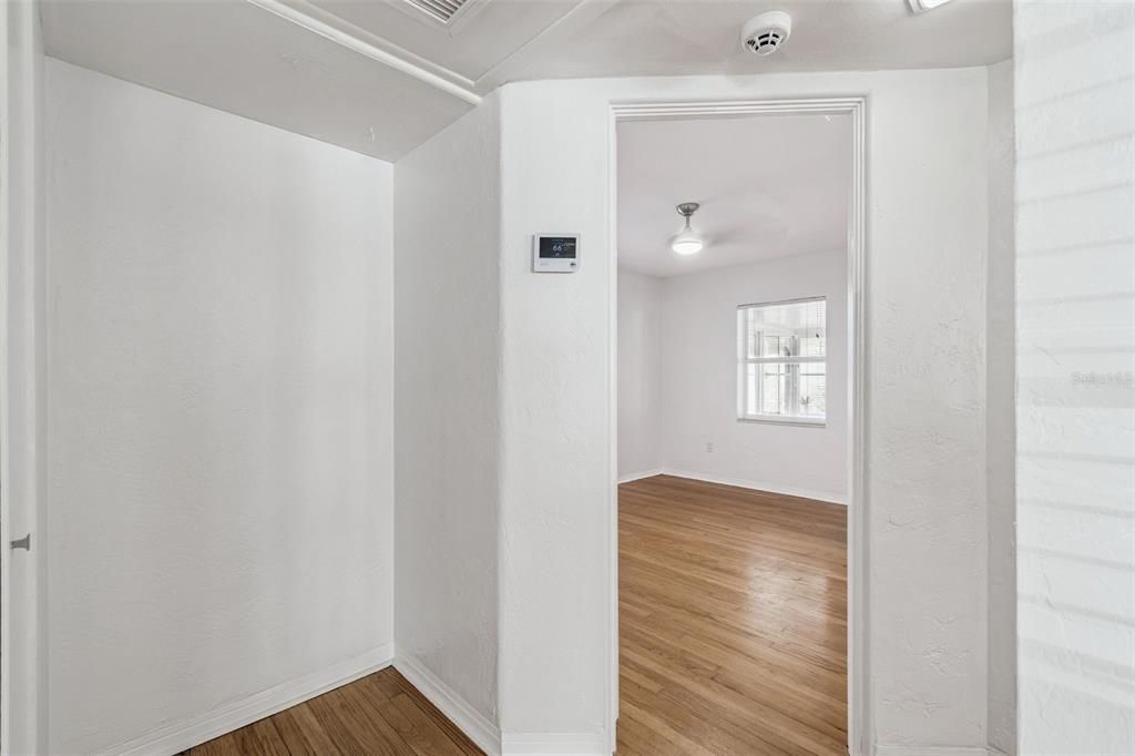 For Sale: $535,000 (2 beds, 1 baths, 1530 Square Feet)