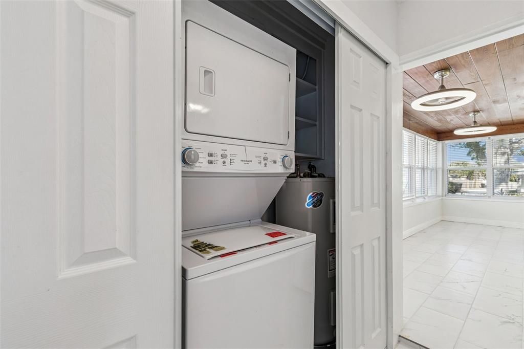 For Sale: $535,000 (2 beds, 1 baths, 1530 Square Feet)