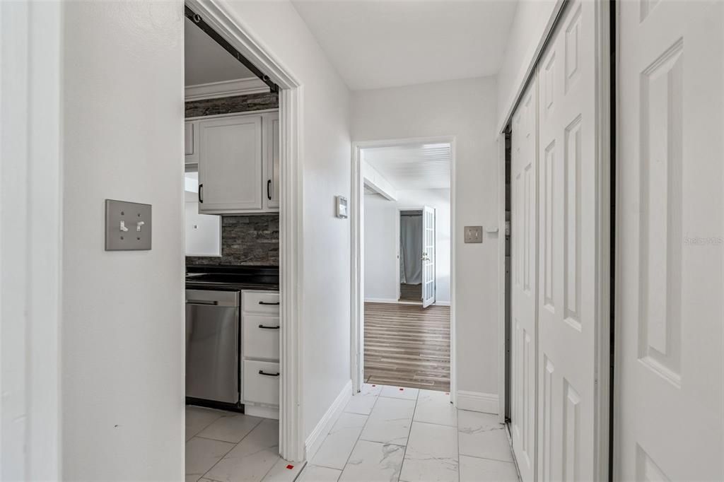 For Sale: $535,000 (2 beds, 1 baths, 1530 Square Feet)