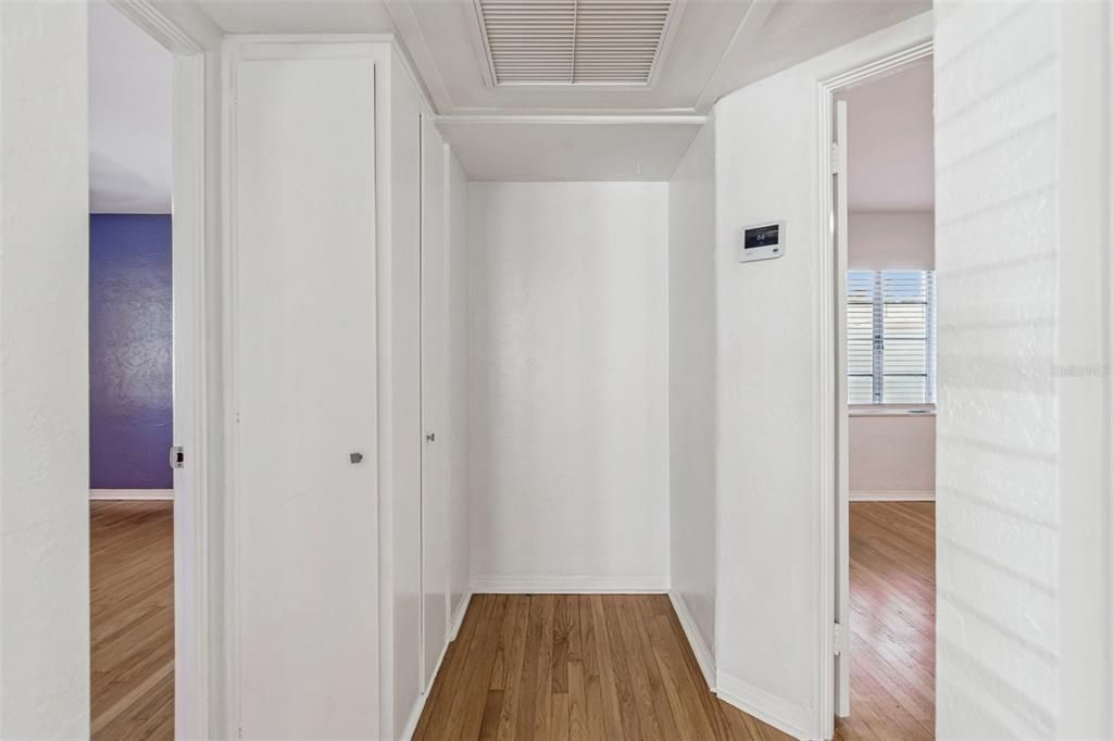 For Sale: $535,000 (2 beds, 1 baths, 1530 Square Feet)