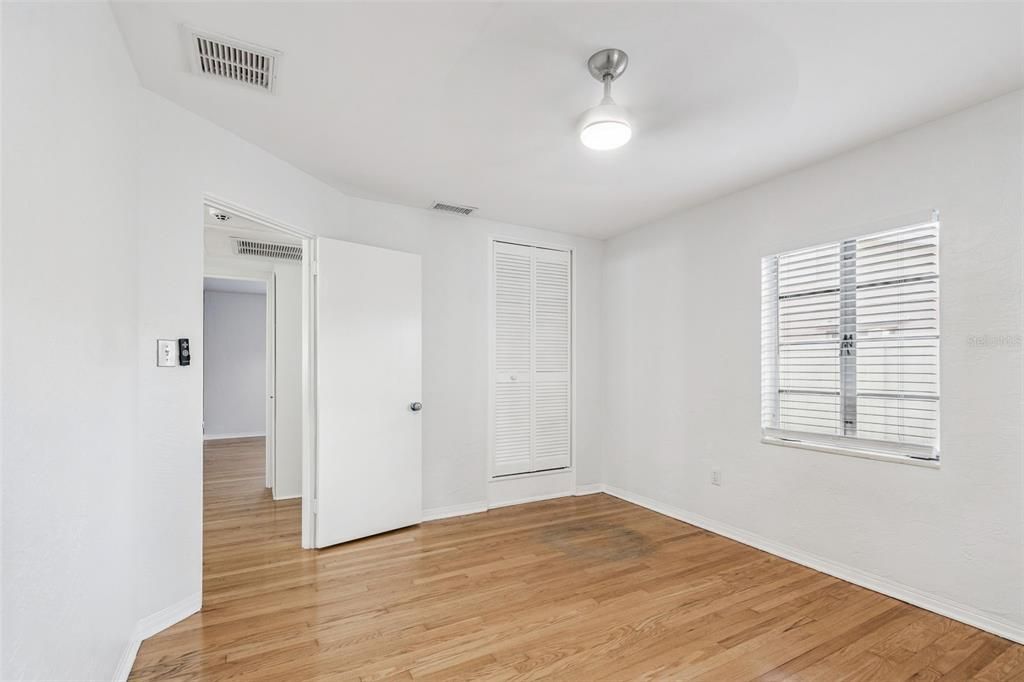 For Sale: $535,000 (2 beds, 1 baths, 1530 Square Feet)