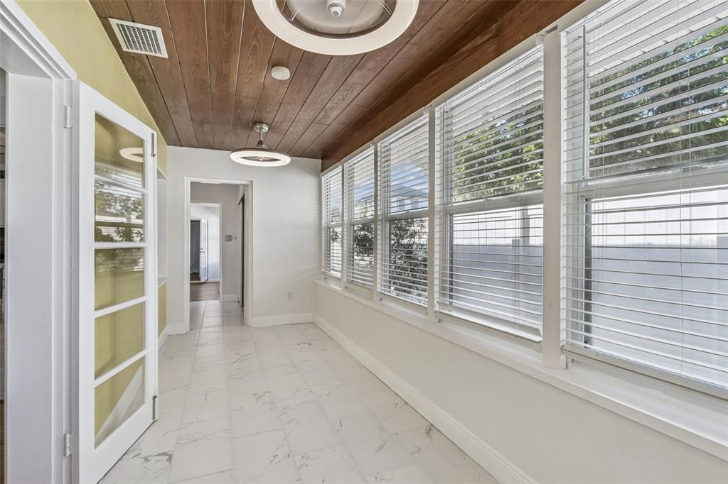 For Sale: $535,000 (2 beds, 1 baths, 1530 Square Feet)