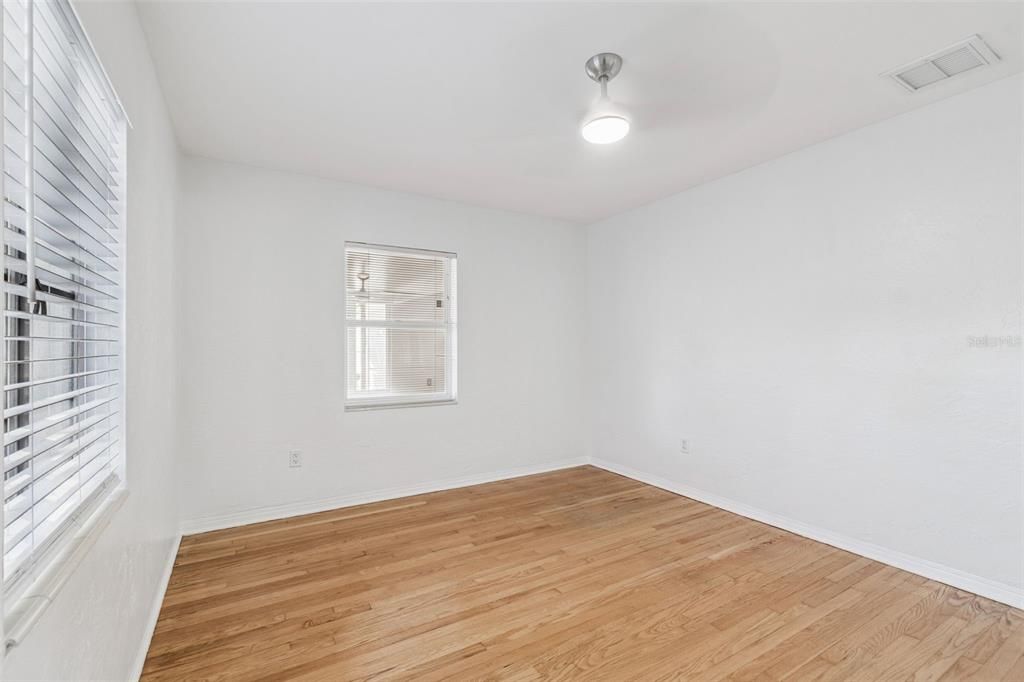 For Sale: $535,000 (2 beds, 1 baths, 1530 Square Feet)