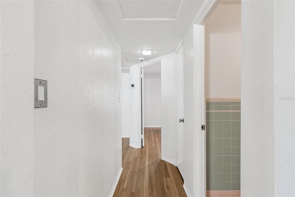 For Sale: $535,000 (2 beds, 1 baths, 1530 Square Feet)