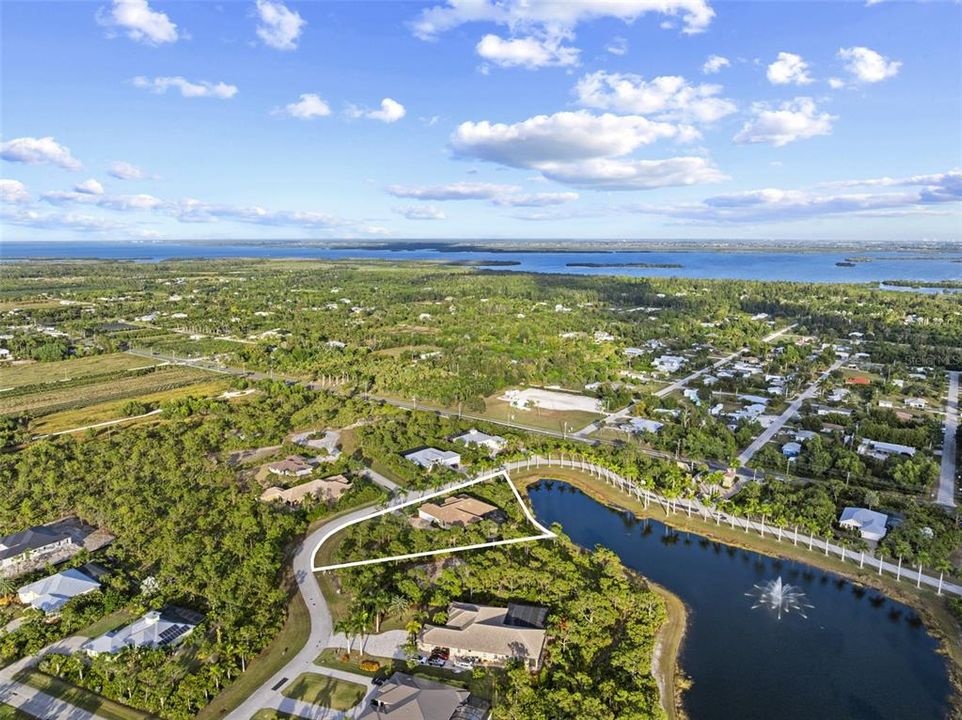 En Venta: $1,049,000 (4 camas, 3 baños, 3481 Pies cuadrados)