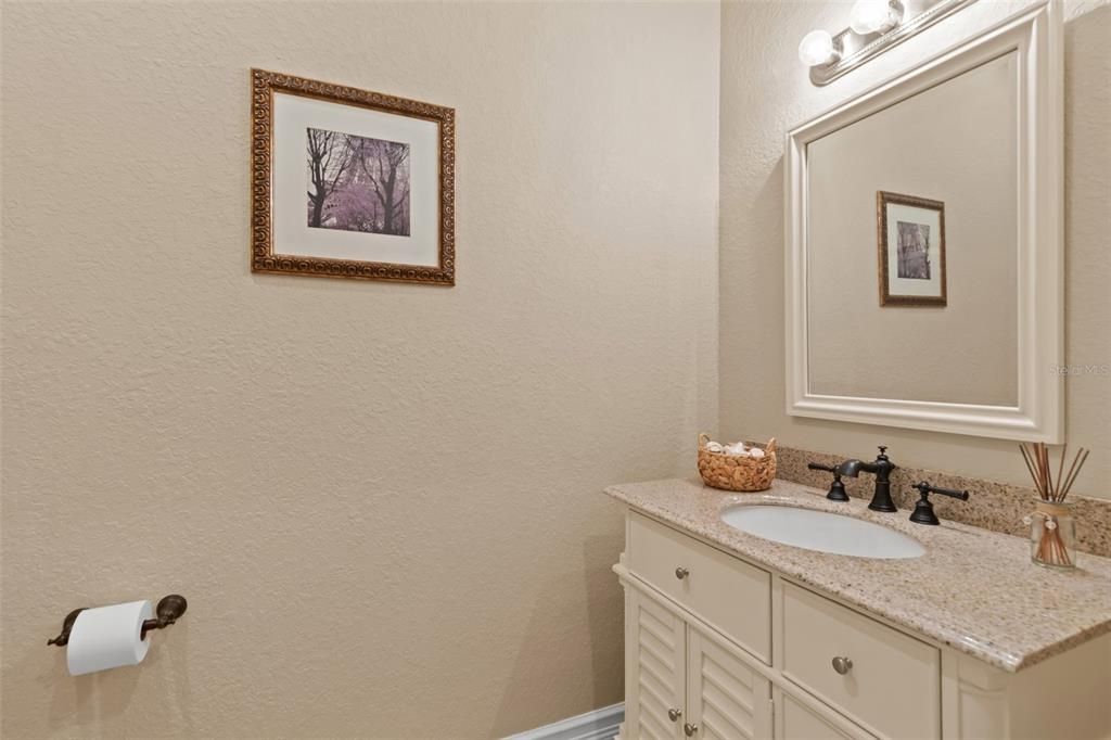 En Venta: $1,049,000 (4 camas, 3 baños, 3481 Pies cuadrados)