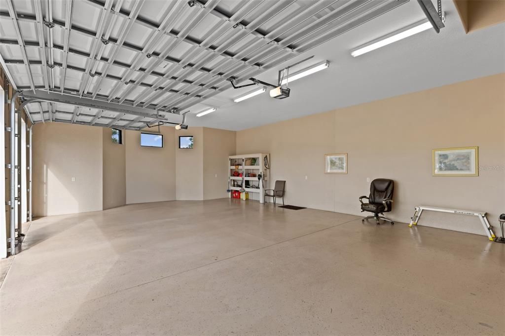 En Venta: $1,049,000 (4 camas, 3 baños, 3481 Pies cuadrados)