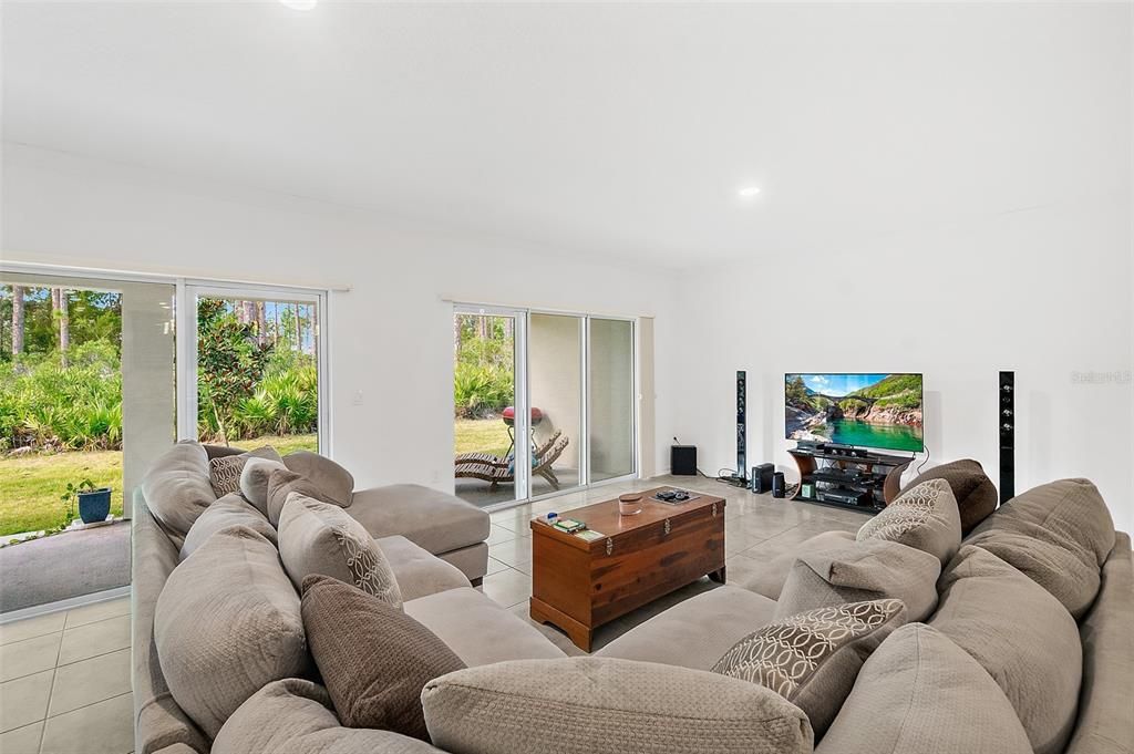 For Sale: $409,900 (4 beds, 3 baths, 2307 Square Feet)