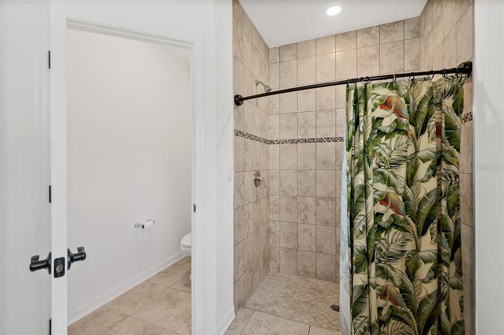 For Sale: $409,900 (4 beds, 3 baths, 2307 Square Feet)