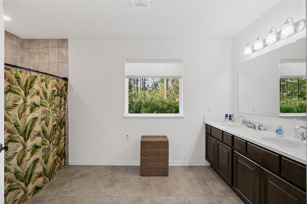 For Sale: $409,900 (4 beds, 3 baths, 2307 Square Feet)