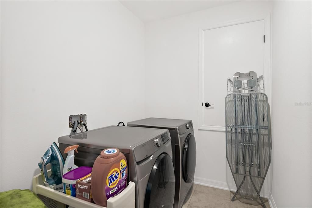 For Sale: $409,900 (4 beds, 3 baths, 2307 Square Feet)