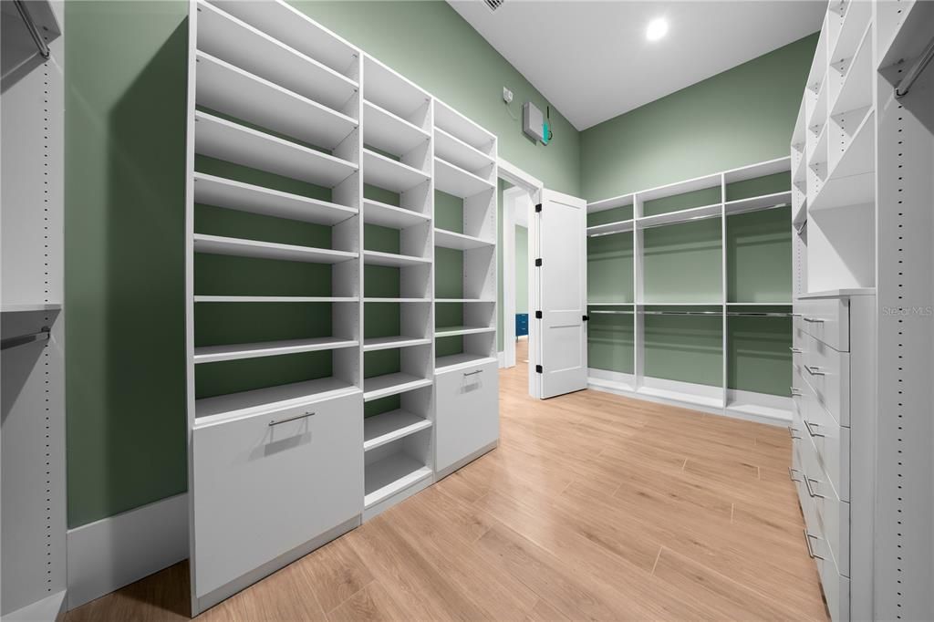 En Venta: $2,749,400 (3 camas, 2 baños, 3393 Pies cuadrados)