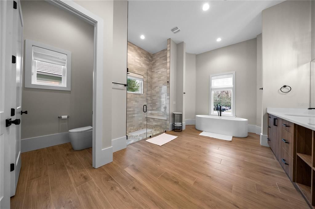 En Venta: $2,749,400 (3 camas, 2 baños, 3393 Pies cuadrados)