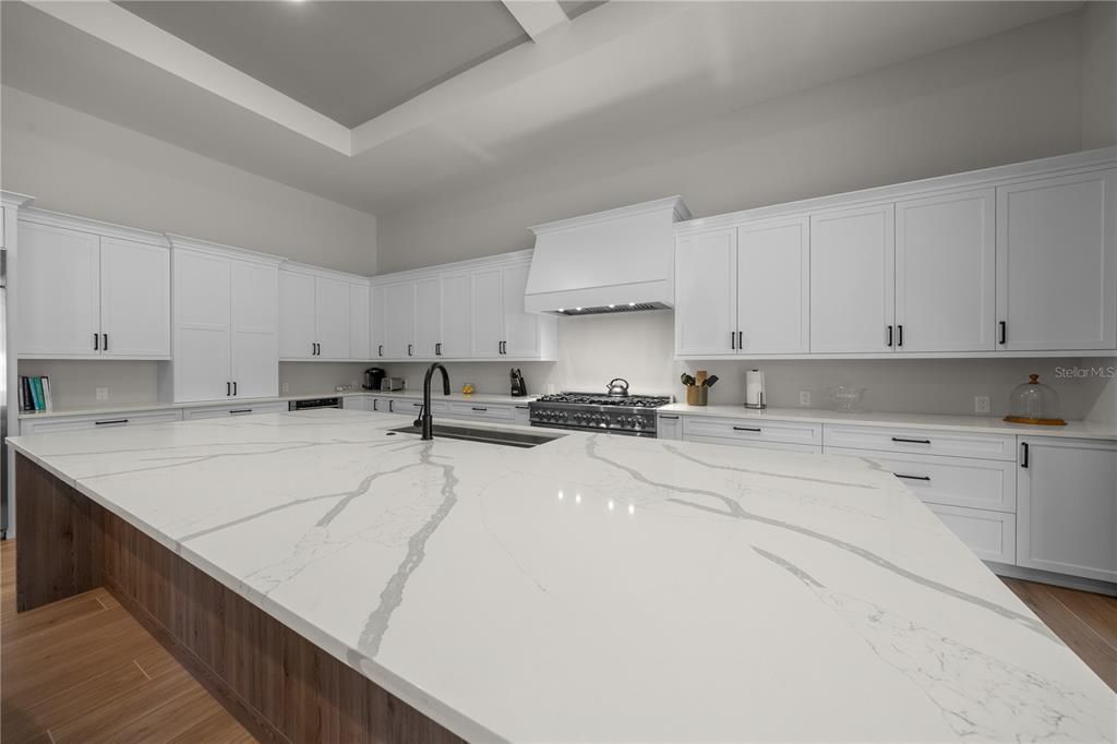 En Venta: $2,749,400 (3 camas, 2 baños, 3393 Pies cuadrados)