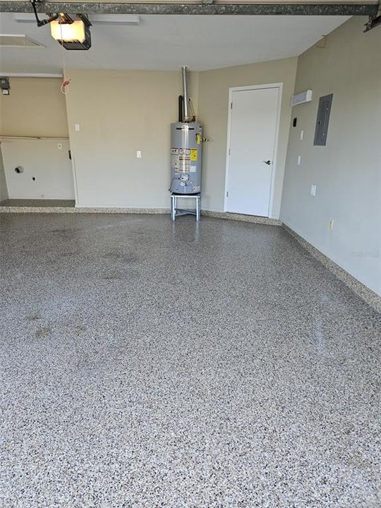 For Rent: $2,095 (3 beds, 2 baths, 1399 Square Feet)