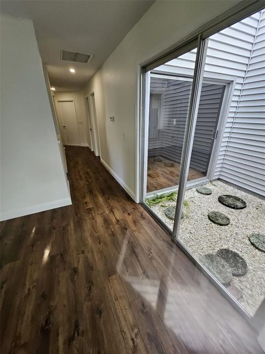 For Rent: $2,095 (3 beds, 2 baths, 1399 Square Feet)