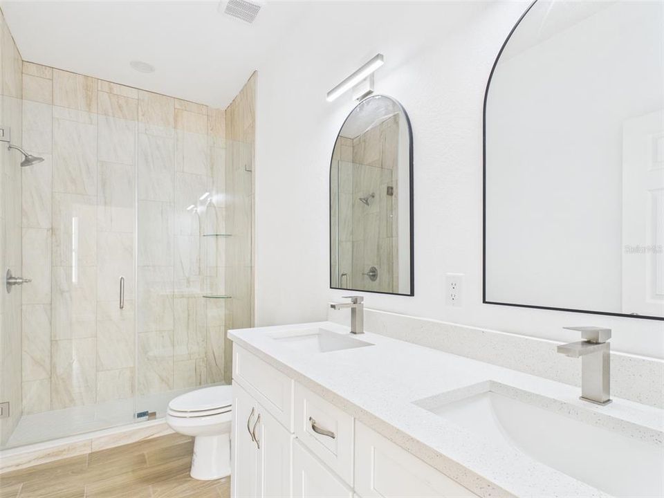 待售: $349,900 (4 贝兹, 3 浴室, 1800 平方英尺)