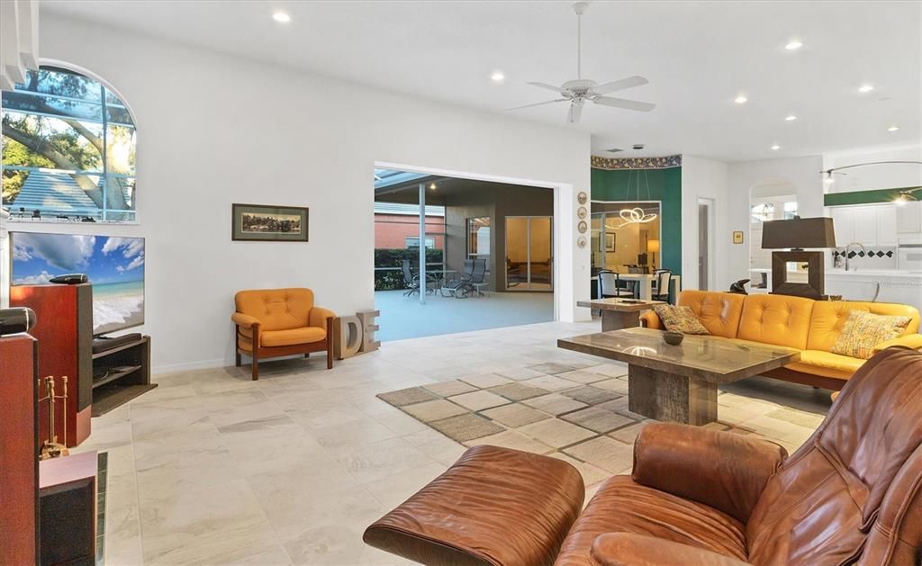 For Sale: $895,000 (4 beds, 3 baths, 3221 Square Feet)