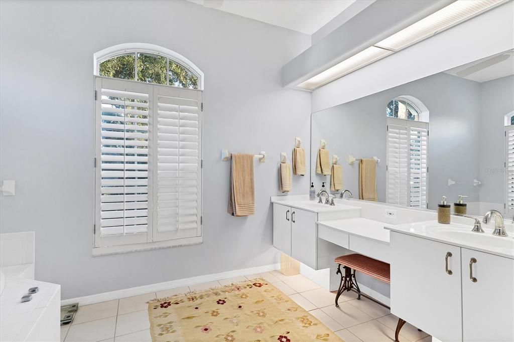 For Sale: $895,000 (4 beds, 3 baths, 3221 Square Feet)