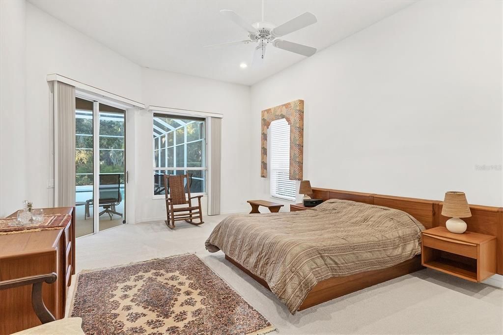 For Sale: $895,000 (4 beds, 3 baths, 3221 Square Feet)