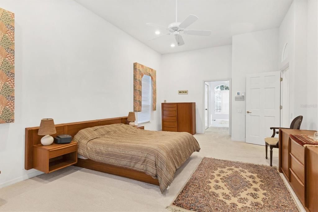 For Sale: $895,000 (4 beds, 3 baths, 3221 Square Feet)