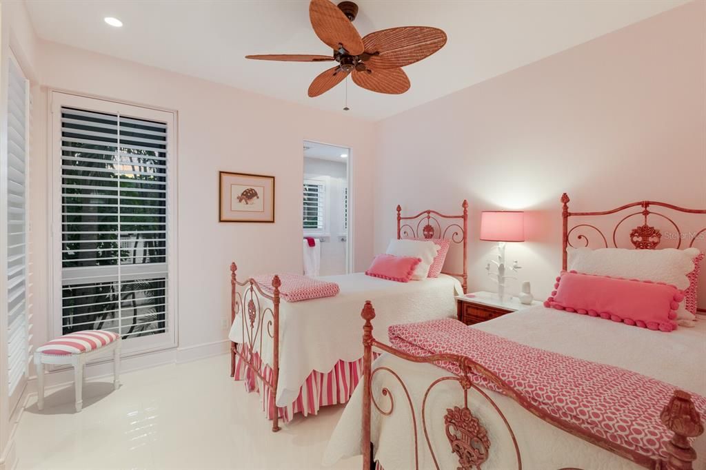 En Venta: $12,830,000 (4 camas, 3 baños, 4982 Pies cuadrados)