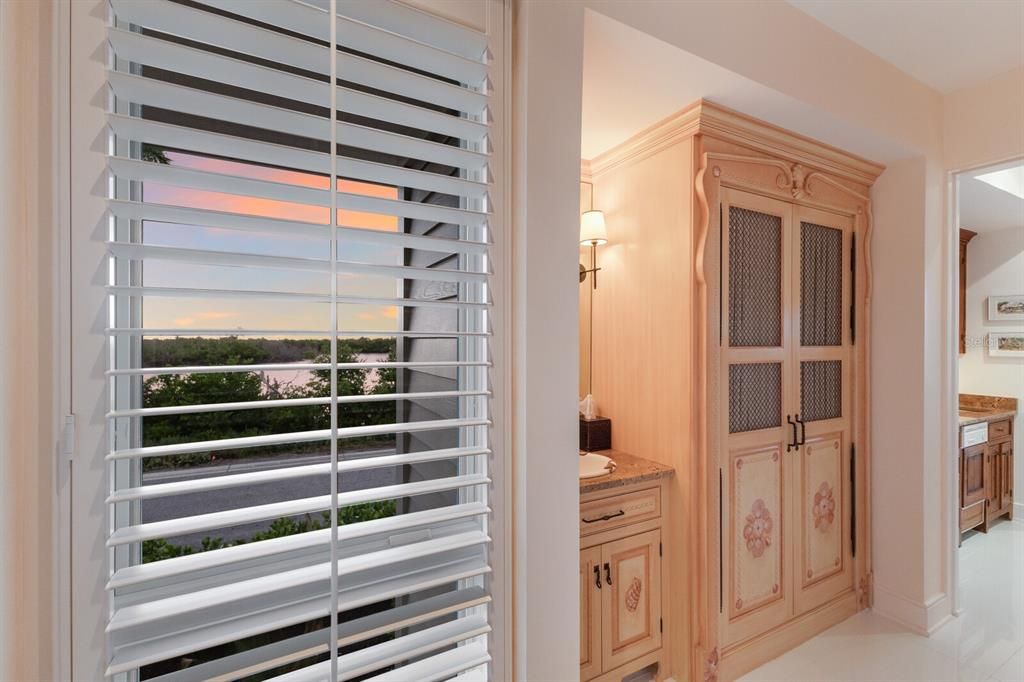 En Venta: $12,830,000 (4 camas, 3 baños, 4982 Pies cuadrados)