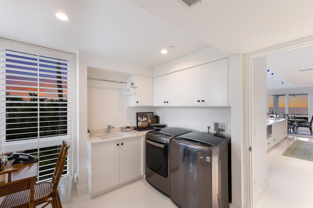 En Venta: $12,830,000 (4 camas, 3 baños, 4982 Pies cuadrados)