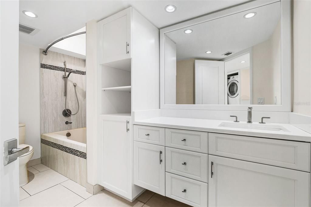 В аренду: $6,500 (2 спален, 2 ванн, 1729 Квадратных фут)