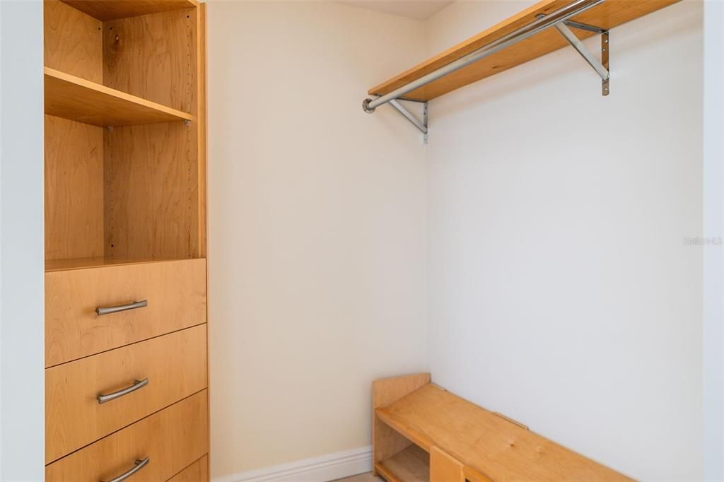 В аренду: $6,500 (2 спален, 2 ванн, 1729 Квадратных фут)