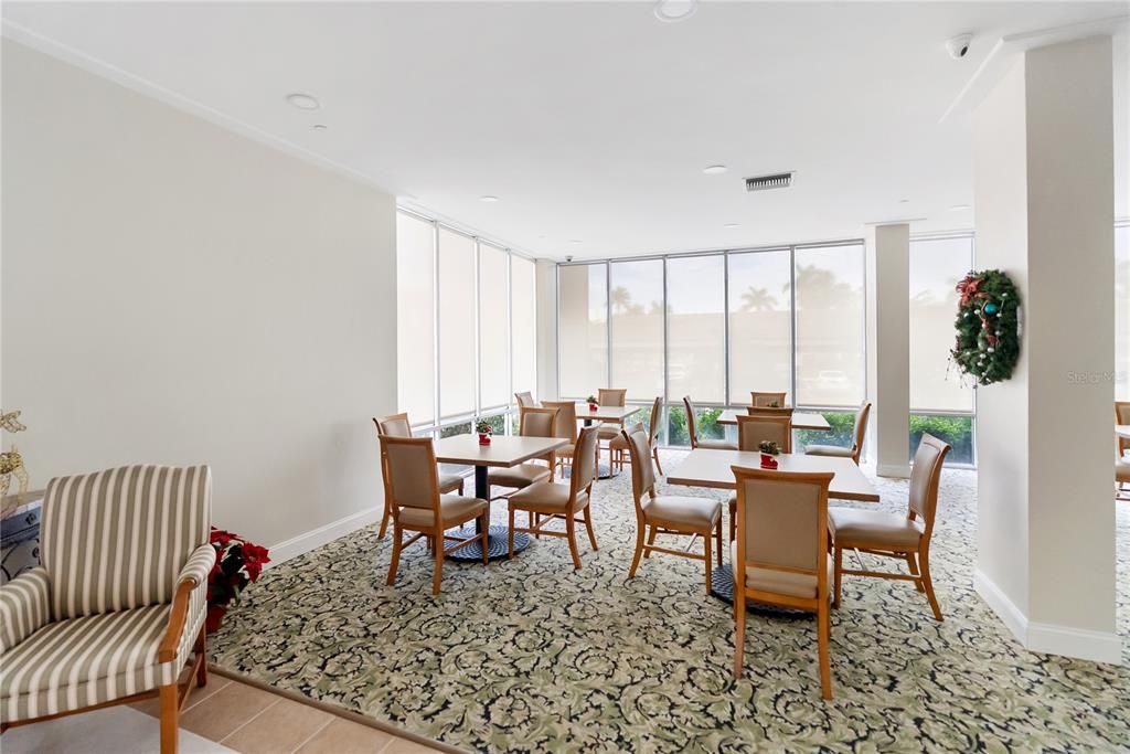 En Venta: $949,900 (2 camas, 2 baños, 1421 Pies cuadrados)