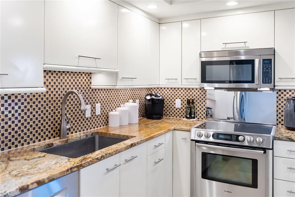 En Venta: $949,900 (2 camas, 2 baños, 1421 Pies cuadrados)