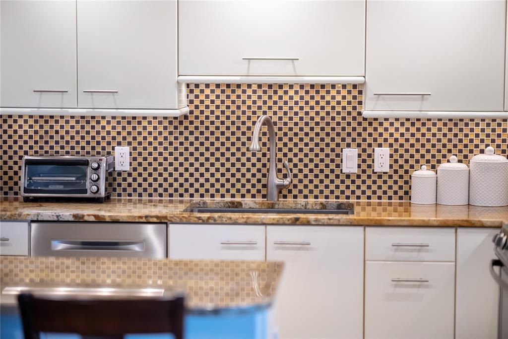 En Venta: $949,900 (2 camas, 2 baños, 1421 Pies cuadrados)