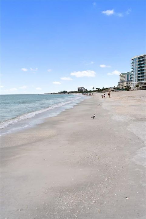 En Venta: $949,900 (2 camas, 2 baños, 1421 Pies cuadrados)