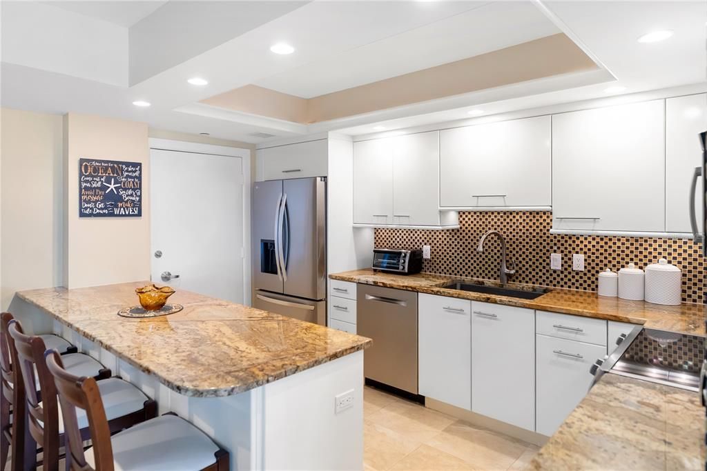 En Venta: $949,900 (2 camas, 2 baños, 1421 Pies cuadrados)