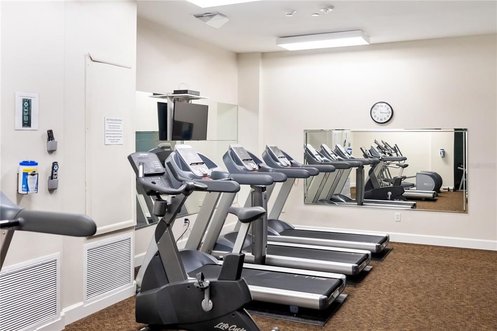 En Venta: $949,900 (2 camas, 2 baños, 1421 Pies cuadrados)