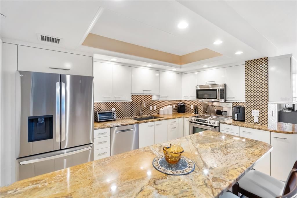 En Venta: $949,900 (2 camas, 2 baños, 1421 Pies cuadrados)