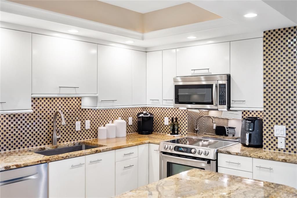 En Venta: $949,900 (2 camas, 2 baños, 1421 Pies cuadrados)