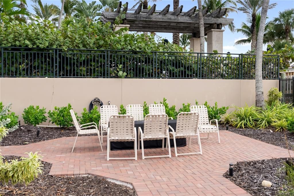 En Venta: $949,900 (2 camas, 2 baños, 1421 Pies cuadrados)