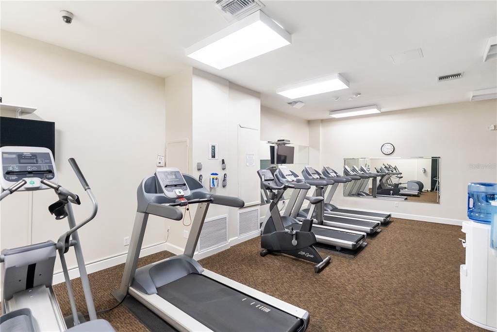 En Venta: $949,900 (2 camas, 2 baños, 1421 Pies cuadrados)