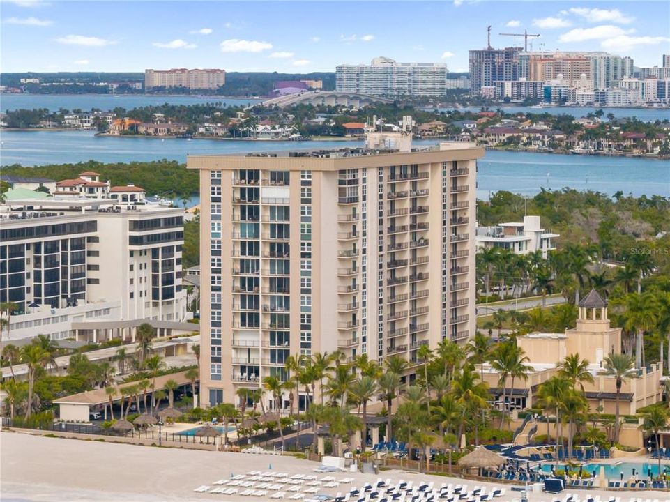 En Venta: $949,900 (2 camas, 2 baños, 1421 Pies cuadrados)