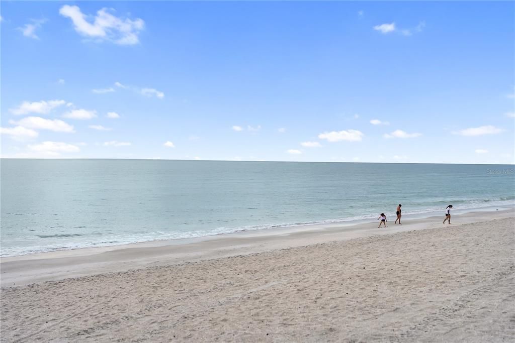 En Venta: $949,900 (2 camas, 2 baños, 1421 Pies cuadrados)