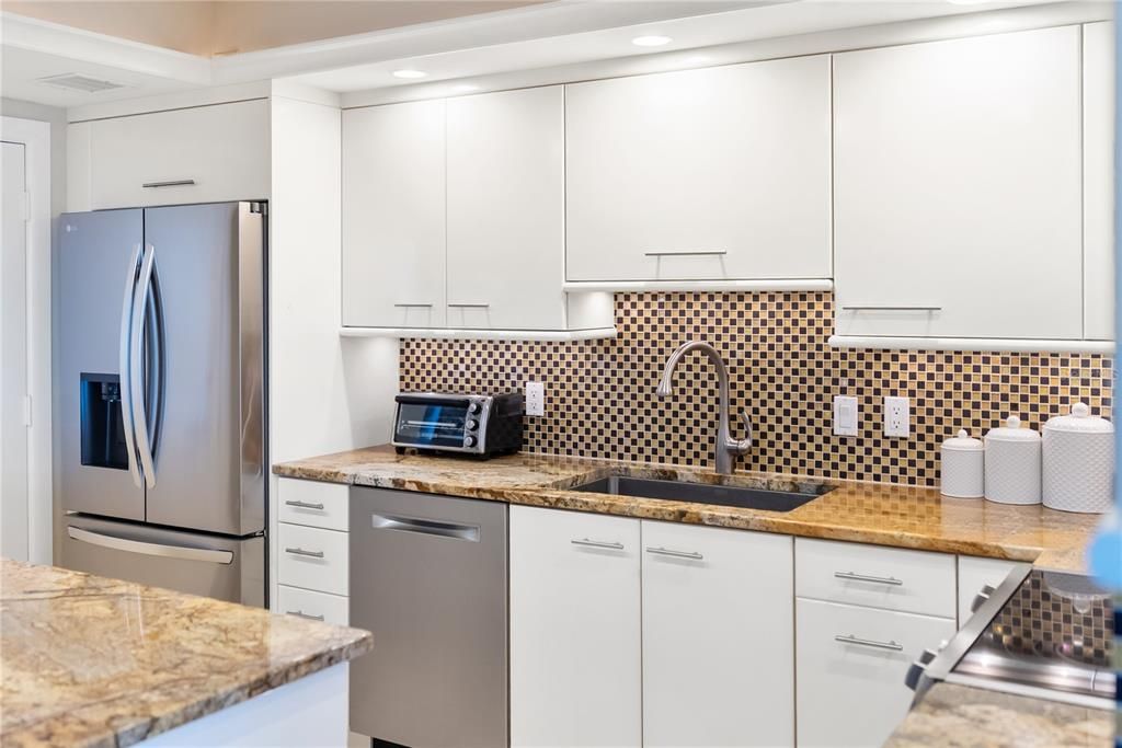 En Venta: $949,900 (2 camas, 2 baños, 1421 Pies cuadrados)