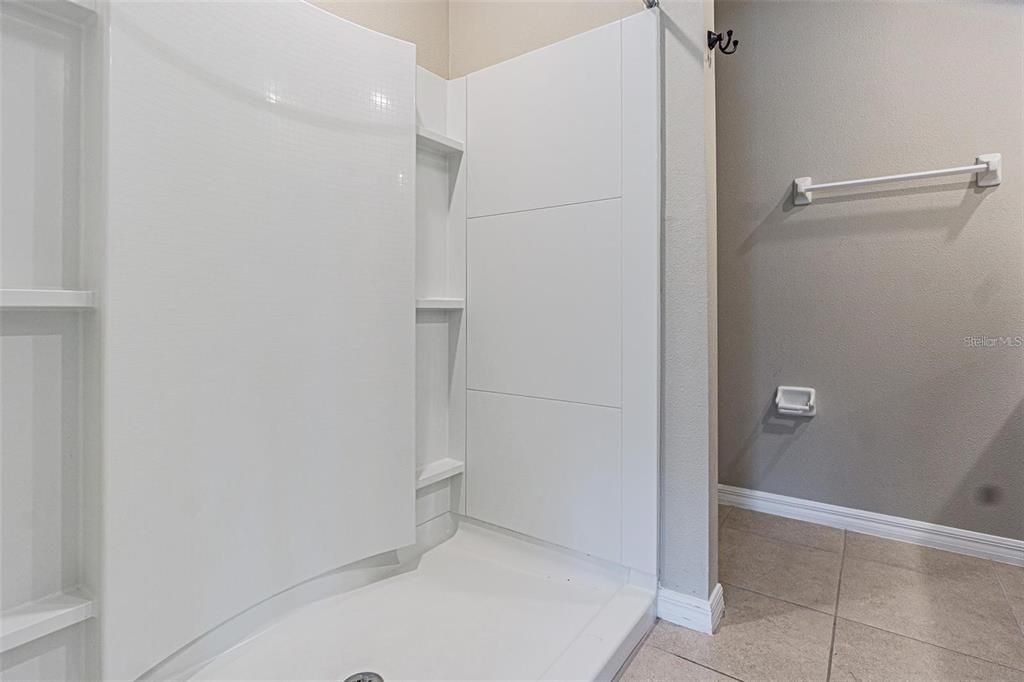 For Rent: $2,300 (3 beds, 2 baths, 1516 Square Feet)