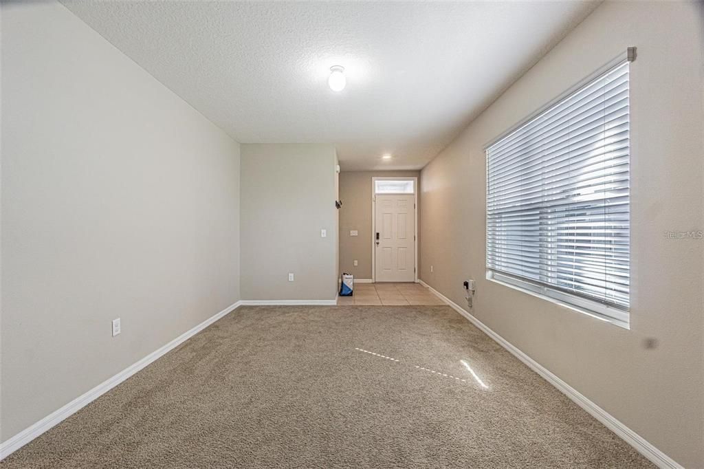 For Rent: $2,300 (3 beds, 2 baths, 1516 Square Feet)