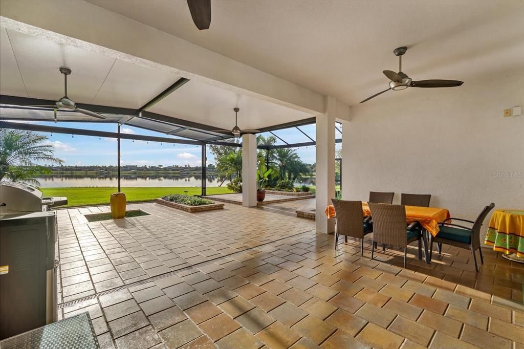 待售: $875,000 (5 贝兹, 4 浴室, 3470 平方英尺)